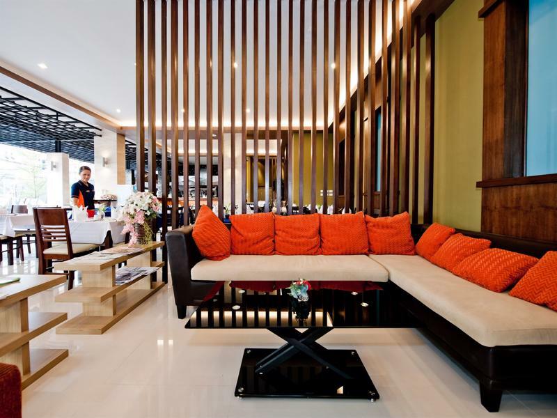 Hotel Tuana Blue Sky Patong Esterno foto
